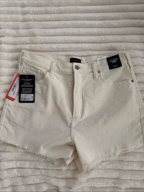 Silver Jeans Cream High-Rise Frayed Hem Denim/Corduroy Shorts